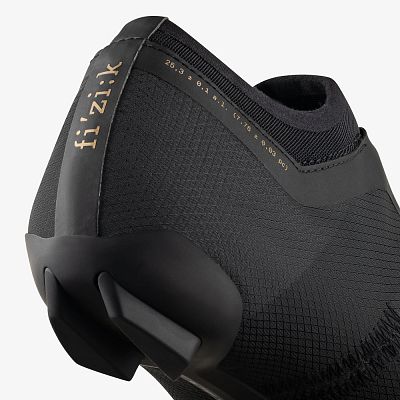 Превью  Велотуфли шоссейные FIZIK Vega Carbon Black/Black